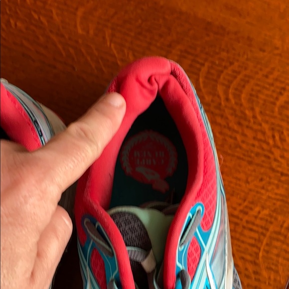 Brooks running shoe - Picture 5 of 6